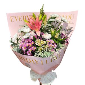 Ramo con flores de estacion -papel premium-