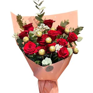 Ramo con 12 rosas importadas ♥ y Ferrero Rocher