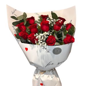 Ramo con 12 rosas importadas (papel ♥)