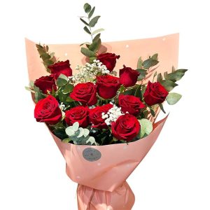 Ramo con 12 rosas importadas (papel ♥)
