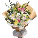 Ramo con flores de estacion
