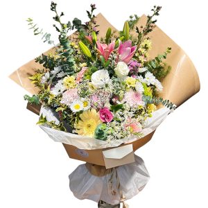 Ramo con flores de estacion